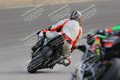 media/Dec-17-2022-SoCal Trackdays (Sat) [[224abd9271]]/Turn 10 Backside (120pm)/